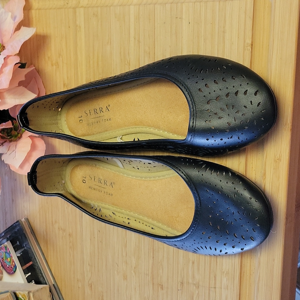 5 For 25.00/EUC  Ballet Style flats.ladies sz.10,gently worn